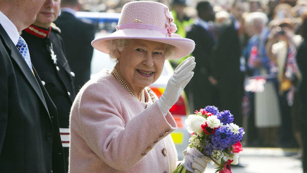 Queen travels to Manchester for Diamond Jubilee 