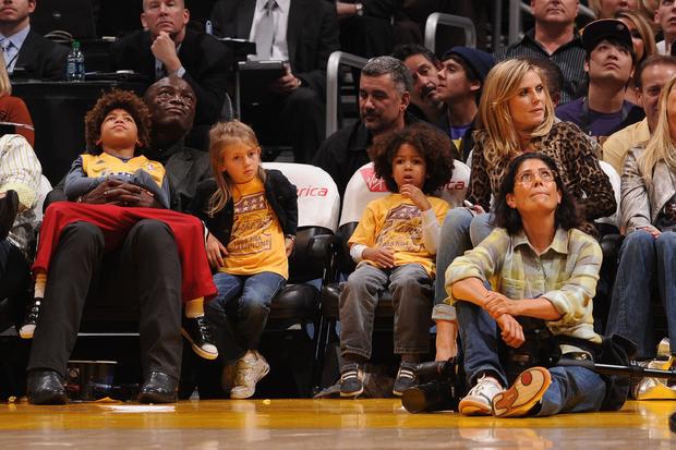 noah-graham-recording-artist-seal-and-wife-heidi-klum-watch-a-game-between-the-new-orleans-hornets-and-the-los-angeles-lakers-with-their-children-henry-leni-and-johan.jpg 