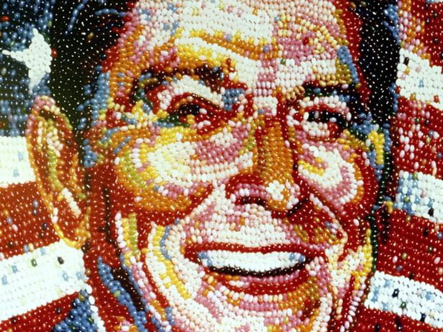 ronald-reagan-honored-with-jellybeans.jpg 