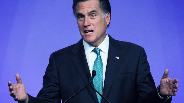 Romney takes aim at Obama 
