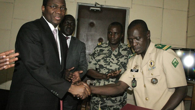 120406-Mali_coup-AP120406058392.jpg 