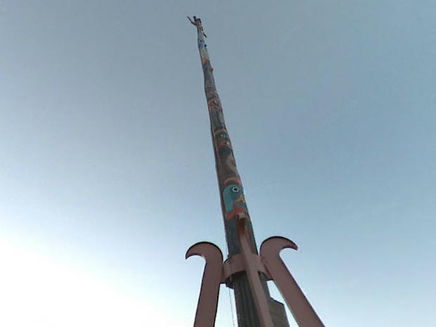 worlds-largest-totem-pole.jpg 