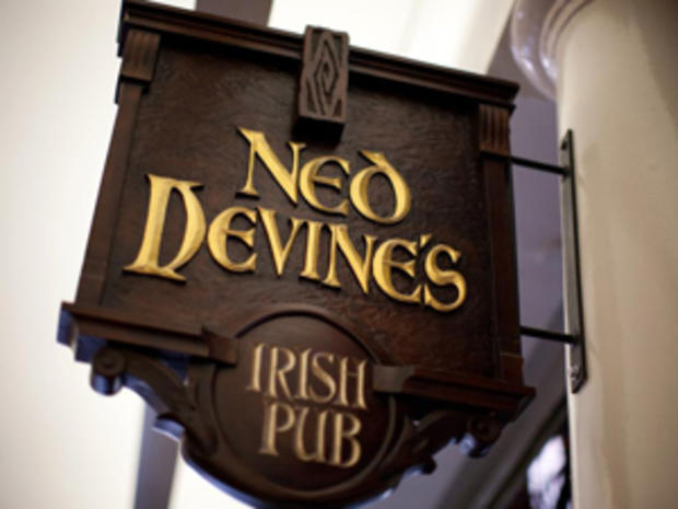 Nightlife &amp; Music Single Bars, Ned Devine's Irish Pub 