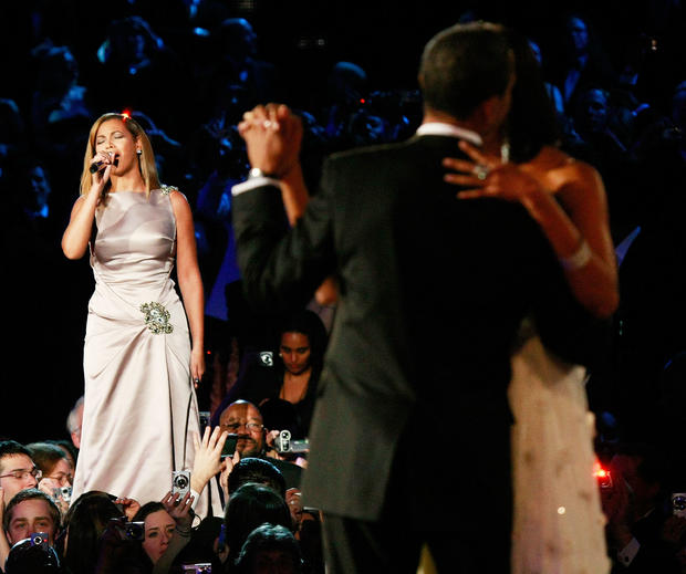win-mcnamee-president-barack-obama-dances-with-his-wife-and-first-lady-michelle-obama-as-beyonce-sings.jpg 