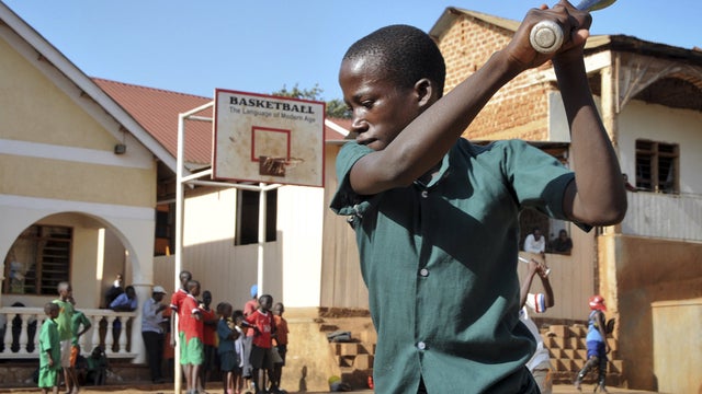 Uganda_baseball_tAP1203280112382.jpg 
