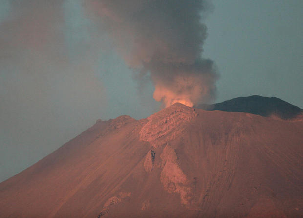 Volcano_143008366.jpg 