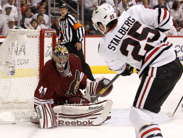 Coyotes' Mike Smith makes the save 