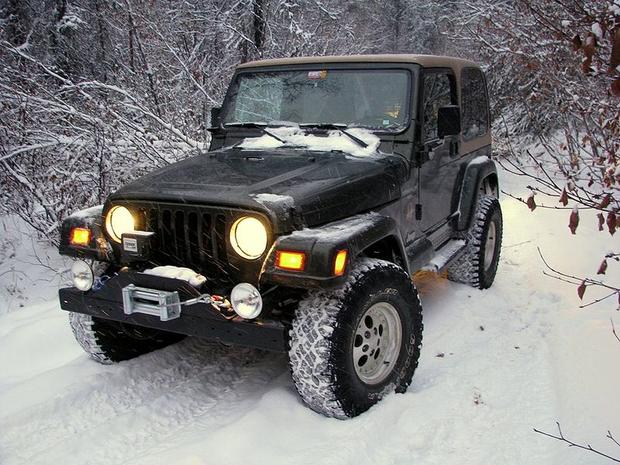 800px-Jeep_TJ_in_the_snow.jpg 