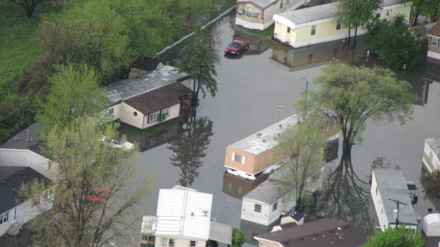 mobile-home-park-flooding.jpg 