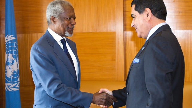 The Joint Special Envoy for Syria Kofi Annan, left, and President of the UN General Assembly Nassir Abdulaziz Al-Nasser, right, at the European headquarters of the UN, in Geneva, Switzerland, May 8, 2012. 