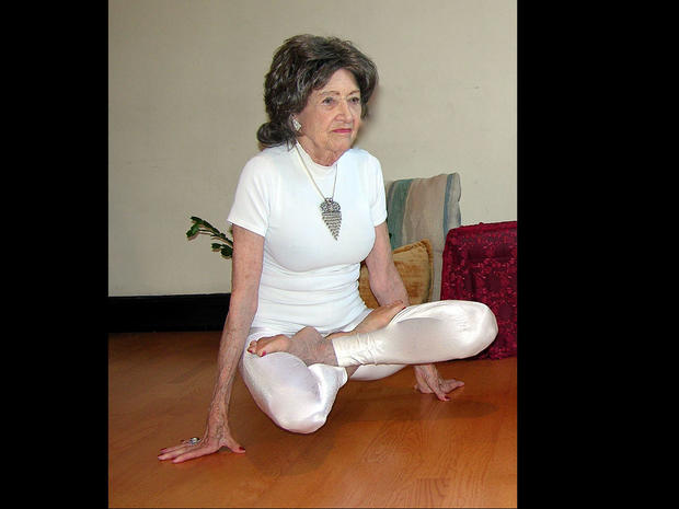 world's oldest yoga teacher 