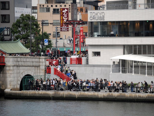solar eclipse, tokyo, japan 