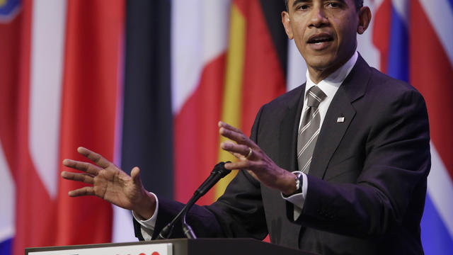 Obama stands firm on Afghan exit strategy at NATO summit 