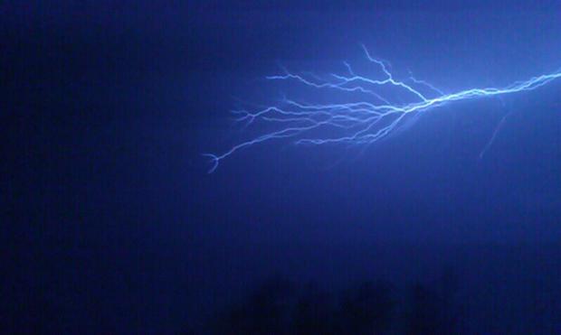 lightning_coreynorton_mooselake.jpg 