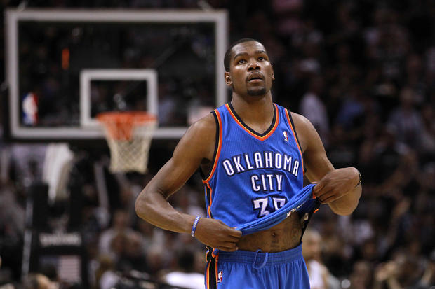 Kevin Durant reacts late in the fourth quarter  