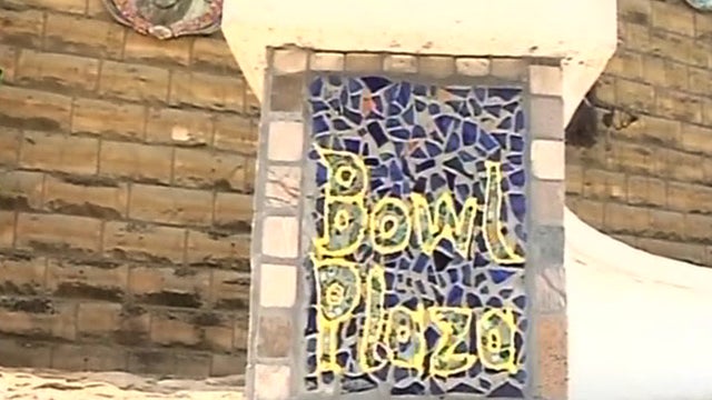 Bowl_Plaza_608.jpg 