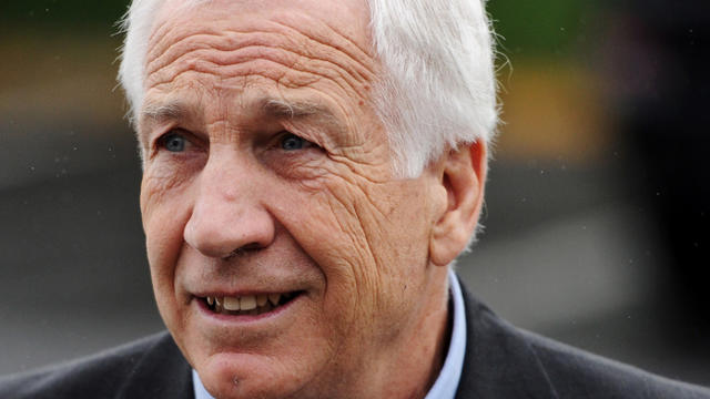 Judge denies dismissal of charges in Sandusky case 