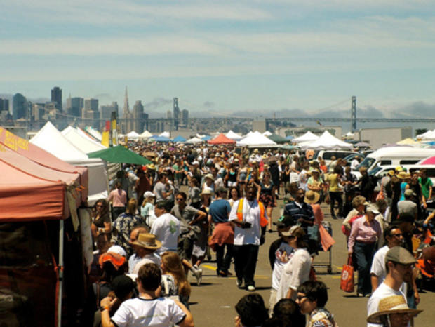 Shopping &amp; Style Flea Markets, Alameda Point Antiques Faire 