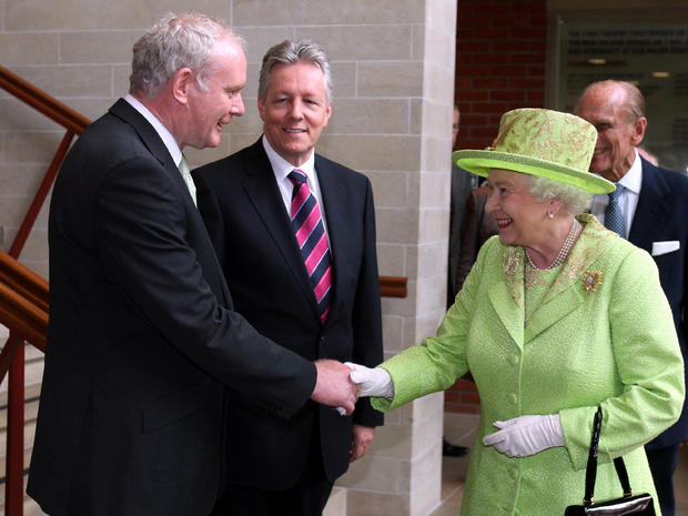 Queen shakes hands with Martin McGuinness 