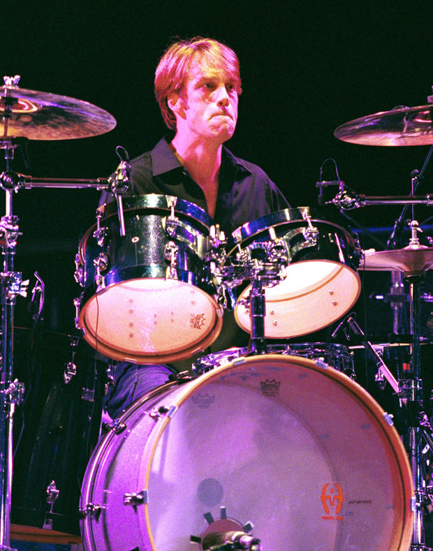 777725-getty-images-drummer-matt-cameron-performs-with-pearl-jam.jpg 