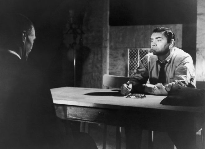 Borgnine_manonastring.jpg 