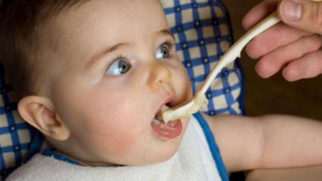 baby-eating.jpg 