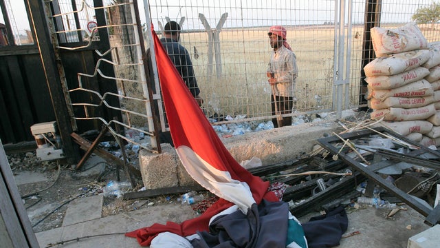 Free Syrian Army fighters at the Bab al-Salam border crossing to Turkey 