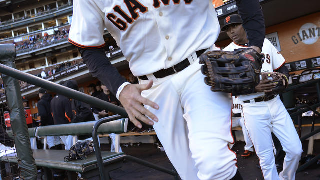 SF Giants' Hunter Pence Proposal to GF at Disney Park Is a Home Run