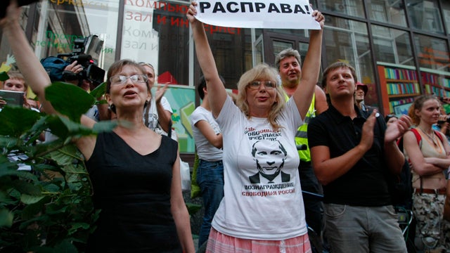 120806-Putin-punk_band-AP598648086909.jpg 