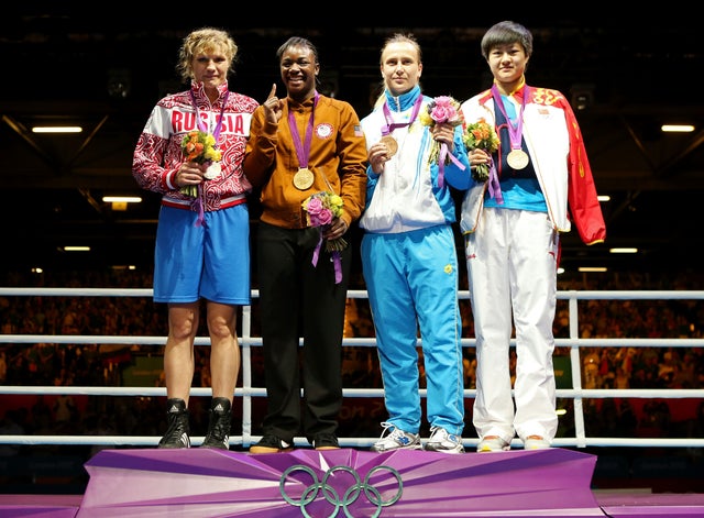 Claressa_Shields_podium_150048306.jpg 
