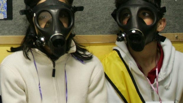 israel_gas_masks_AP684898754541.jpg 