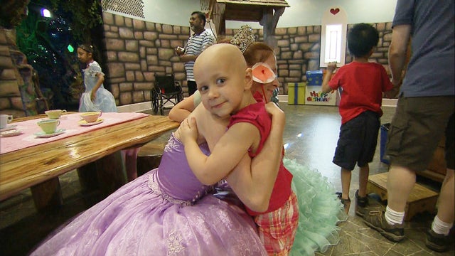 Volunteers "Give Kids the World" in their final moments 