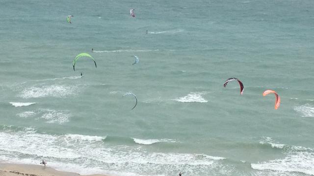 windsurfers_south_beach1.jpg 