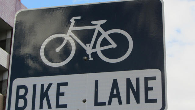 generic-bike-lane-sign.jpg 