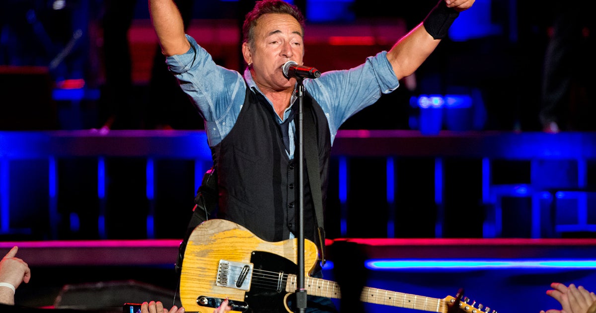 Bruce Springsteen celebrates 63rd birthday with fans, family - CBS News