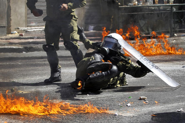 07-GreeceProtestCrisis.jpg 