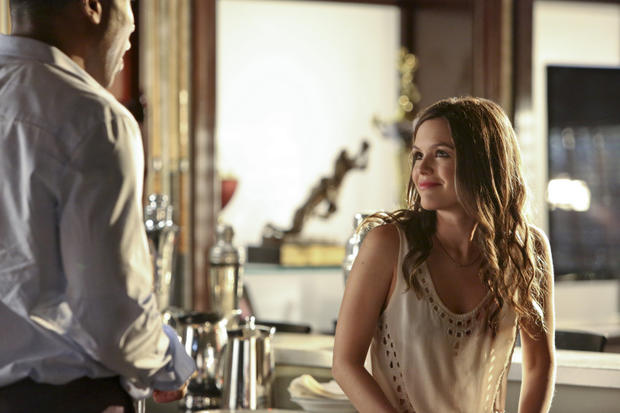 Hart Of Dixie - 'I Fall to Pieces' 