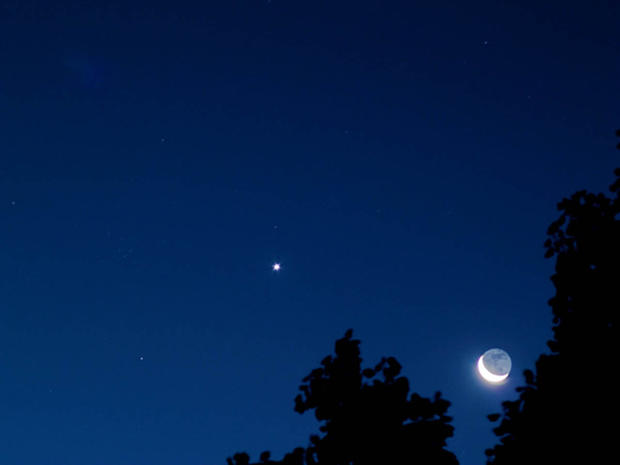 Astrophotographer Brett Schaerer took this photo of the moon, Venus, and M44 from Portland, OR, on September 12, 2012. 