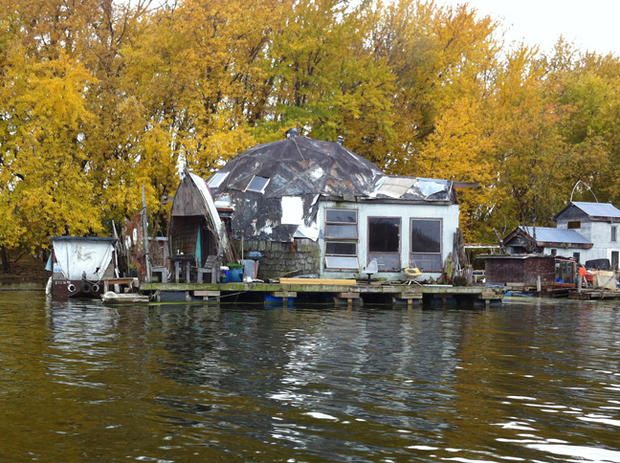 latsch-island-boathouse-that-started-as-a-dome-home-and-has-since-undergone-a-few-modifications.jpg 
