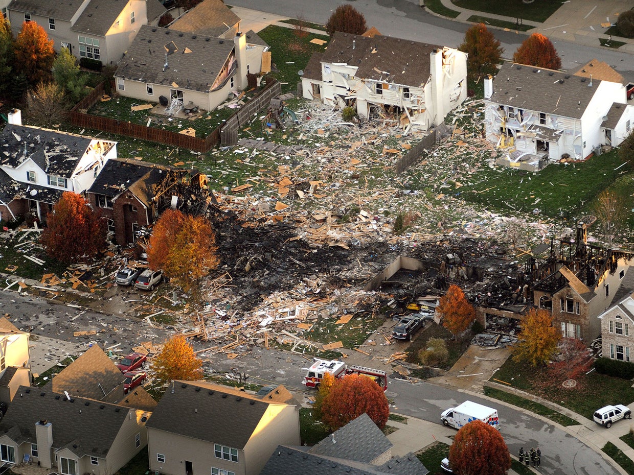 Explosion destroys homes in Indiana