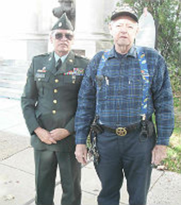 parade_two veterans 