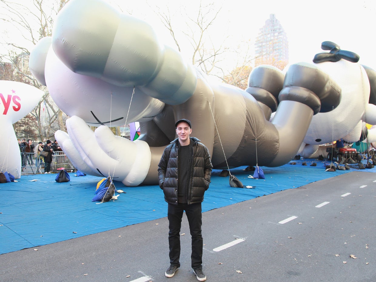 Street artist KAWS reaches new heights - CBS News