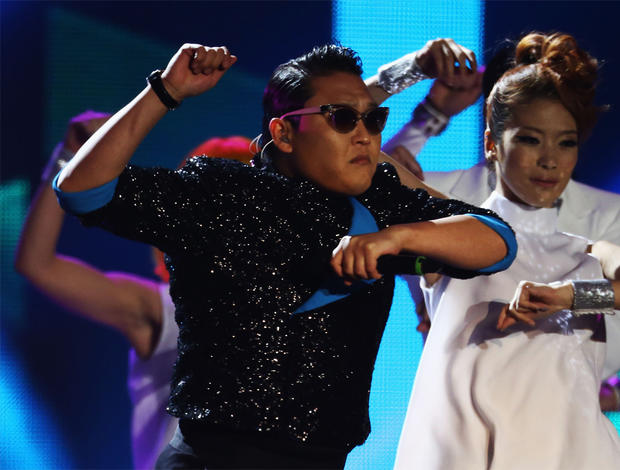 Psy Performs 'Gangnam Style' 
