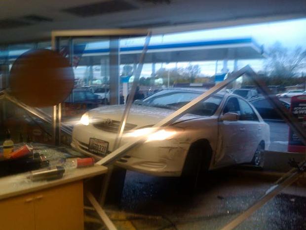 car into store 
