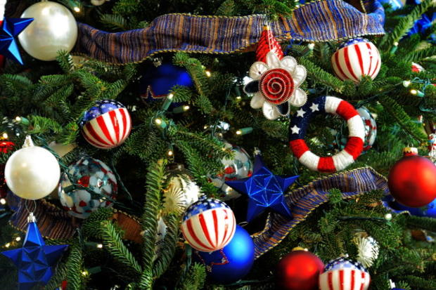 blue-room-ornaments.jpg 