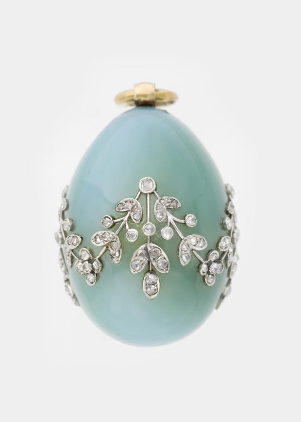 miniature-easter-egg-pendant-undated.jpg 