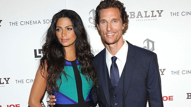 camila_alves_matthew_mcconaughey_120723_360.jpg 