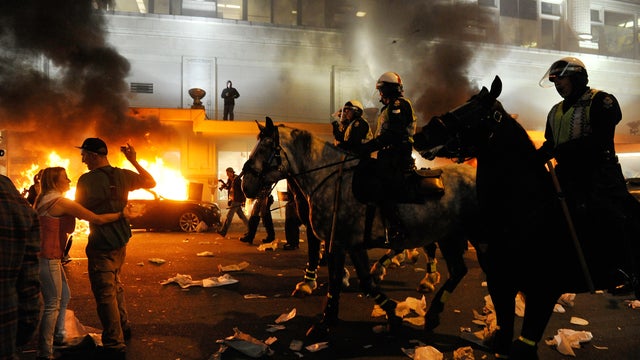 riots_116458271.jpg 