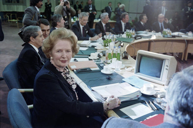 08-Margaret-Thatcher.jpg 