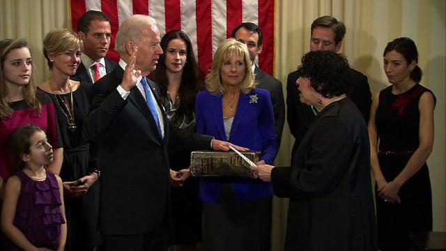 012013_BIDEN_H-O_VP_SWEARING_IN.jpg 